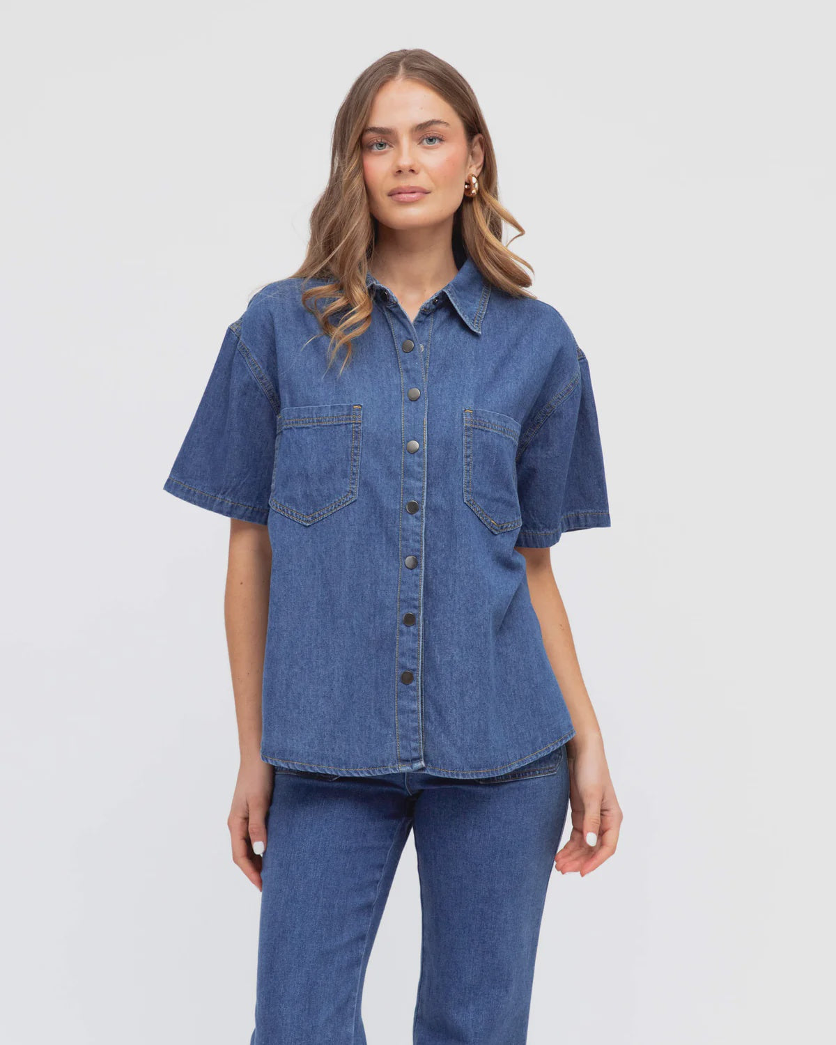 SHORT SLEEVE DENIM SHIRT