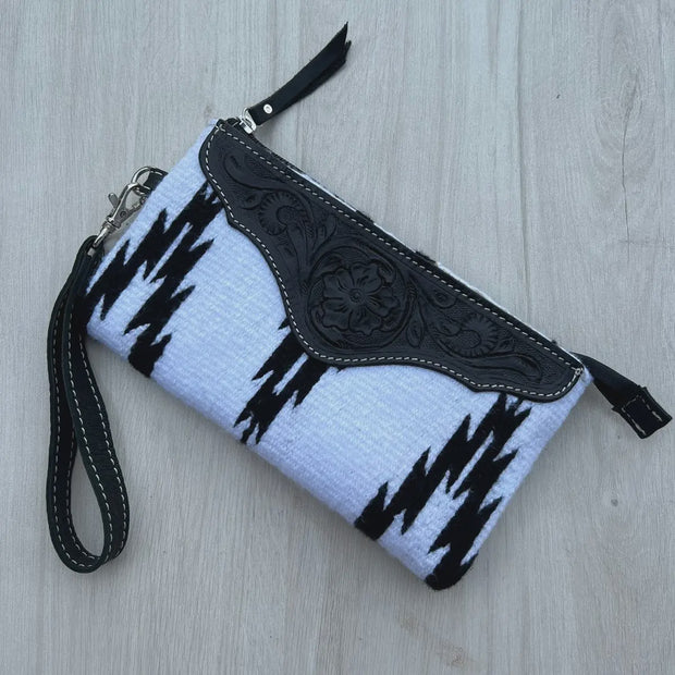 B&W Saddle Blanket Clutch-Tooling